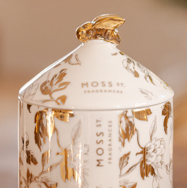 Honeyed Musk & Lily Soy Candle 360g Xmas 26
