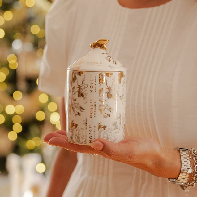 Honeyed Musk & Lily Soy Candle 360g Xmas 26