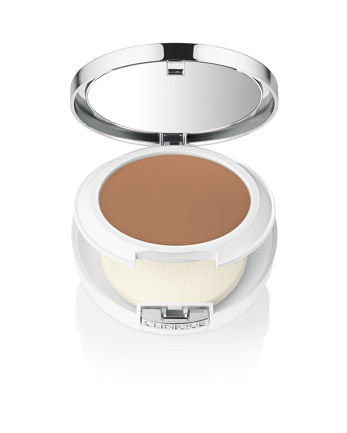 Clinique - Beyond Perfecting Powder Foundation and Concealer - 15 Beige - The Beauty Shop - 020714756055