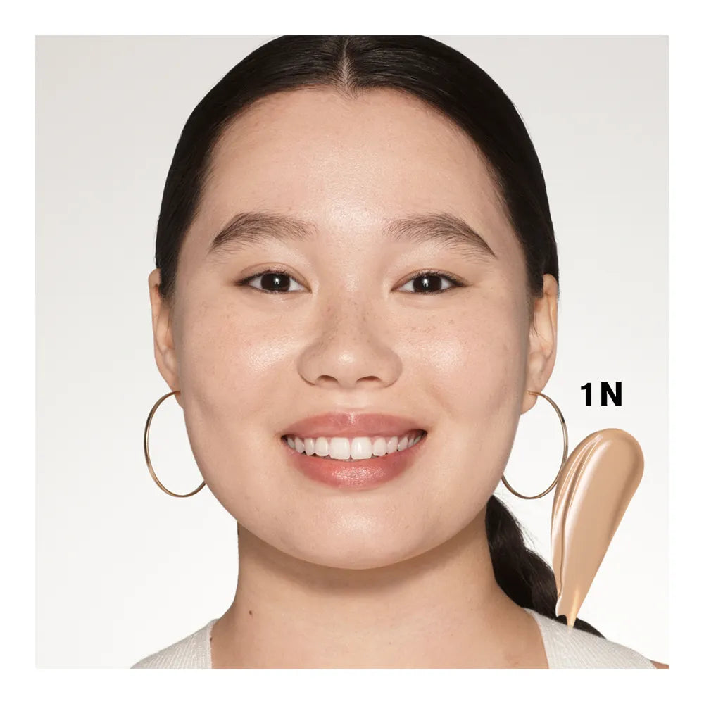 Futurist Soft Touch Brightening Skincealer Concealer